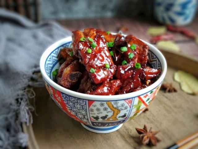 红烧排骨的做法最简单，红烧排骨懒人做法简单易学又好吃