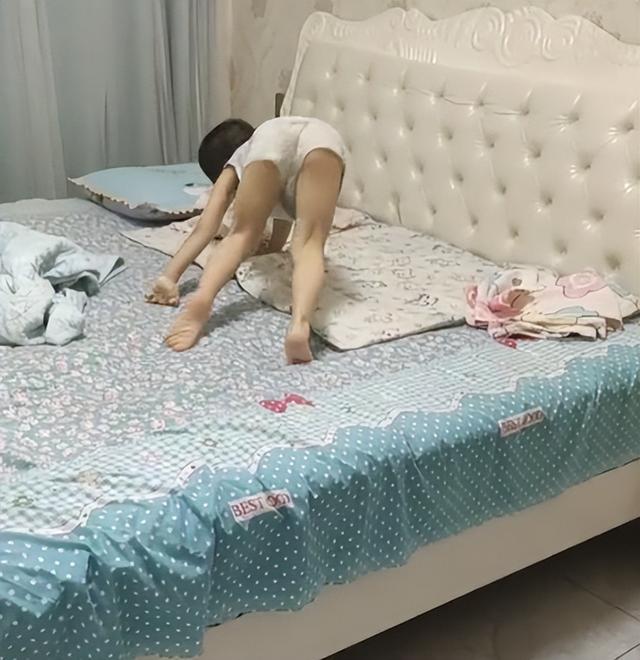 小娃娃惊讶表情包，火遍全网的表情包萌娃