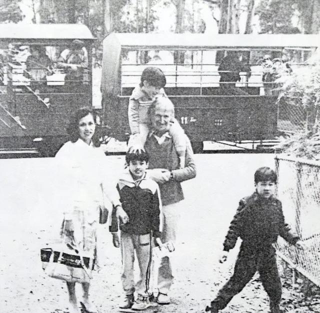 数学天才陶哲轩智商，智商2308岁高考760分智商超过爱因斯坦的陶哲轩