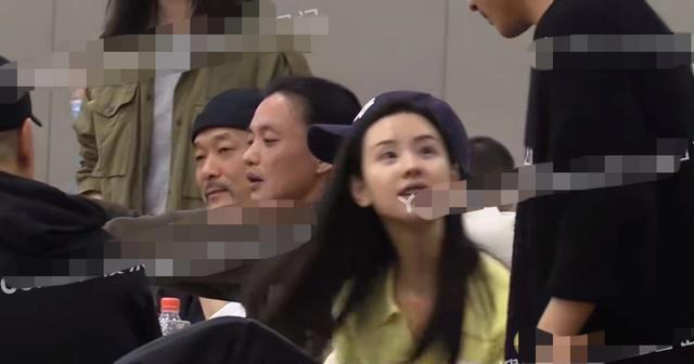 周一围赵薇撒狗粮集锦，周一围猛抽雪茄满脸通红