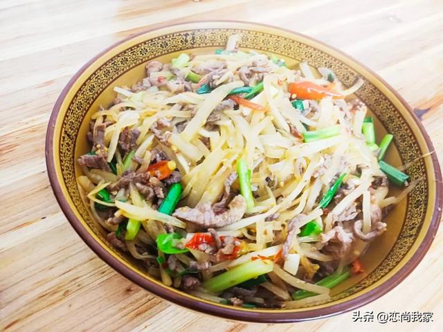 羊肉配什么菜好吃，这个季节吃羊肉配什么菜好吃（羊肉片别总是涮着吃）
