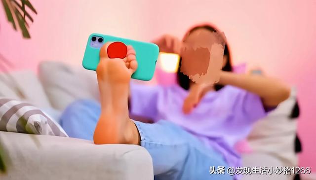 手机进水了怎么处理，分享20个生活小妙招（手机进水的紧急处理方法）