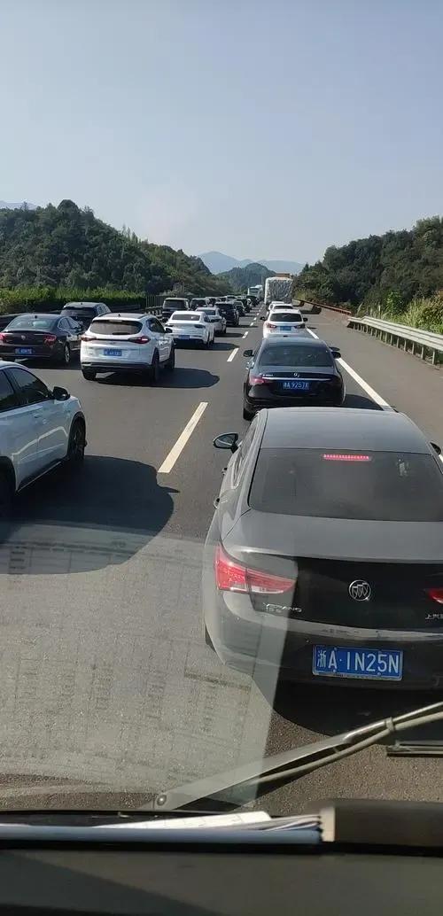 高速公路违章处理方法，高速上超速怎么处罚