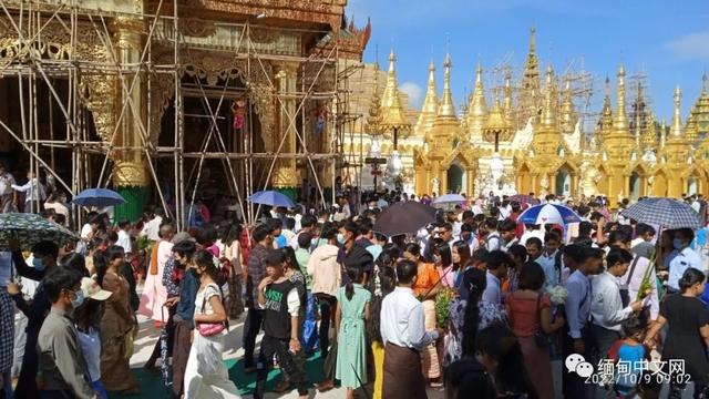 缅甸点灯节完整，实拍缅甸点灯节盛况
