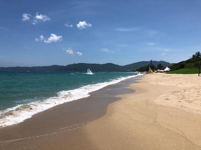 三亚最好的海滩在哪里，海南三亚四大海滩