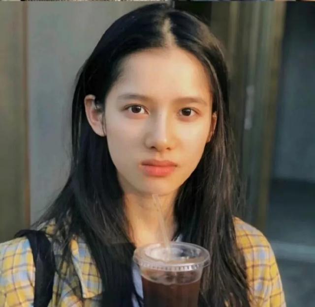 张婧仪宣传照，未来可期张婧仪