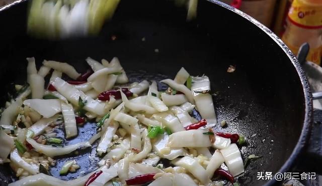 大白菜怎么炒好吃，大白菜怎么炒好吃有几种方法（牢记3个小诀窍白菜又脆又嫩）