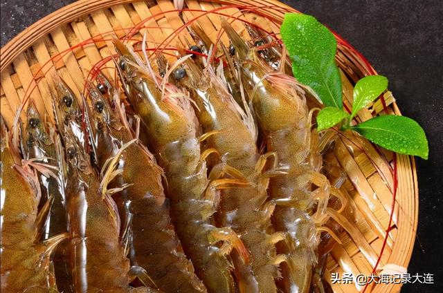 活虾怎么做好吃又简单，活海虾怎么吃好吃又简单（舌尖上的大连）