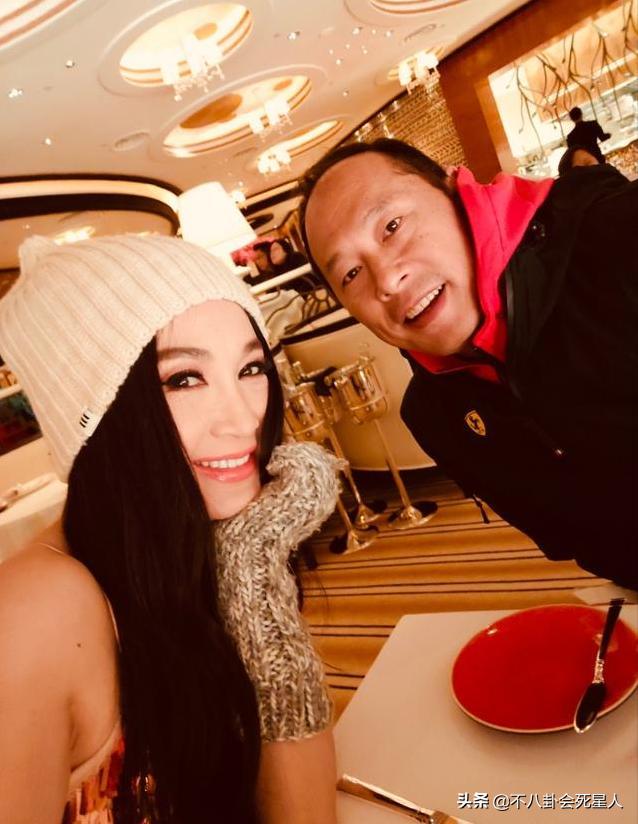 李嘉欣和儿子最近照，李嘉欣儿子或继承4百亿