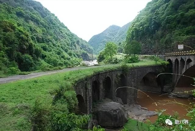 云南旅游交通图，云南自驾游最美线路图一天