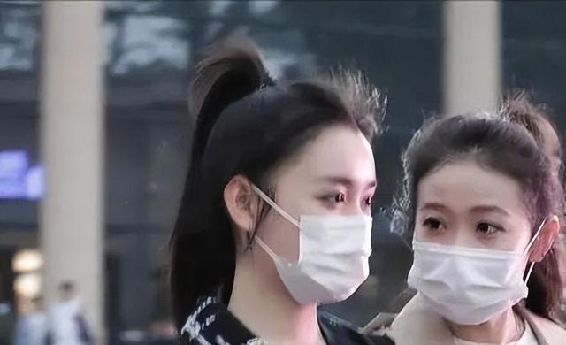 蒋依依吴磊最萌身高差，青梅竹马恋情起底信息量巨大