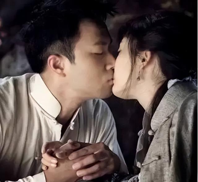 刘恺威和颖儿是同一家吗，与颖儿传绯闻夜光剧本门