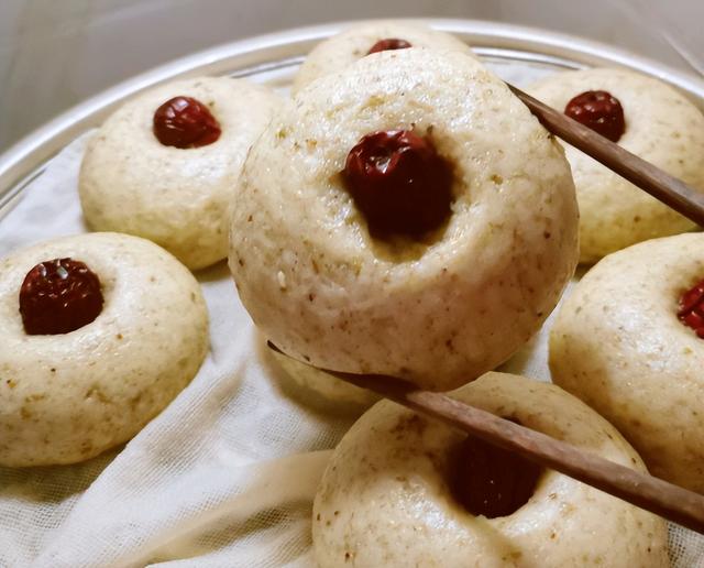 红枣馒头怎么做，在家如何自己制作红枣馒头