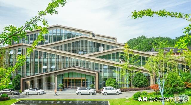 温泉旅游攻略国内著名的温泉，秋天泡温泉首选，中国十大温泉