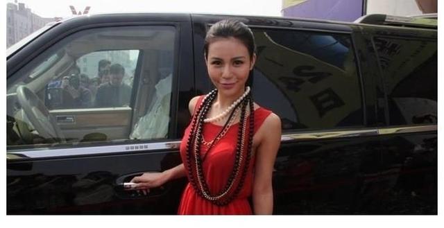 拜金女马诺现状怎么样，那个“宁可哭也要坐宝马”的女孩马诺