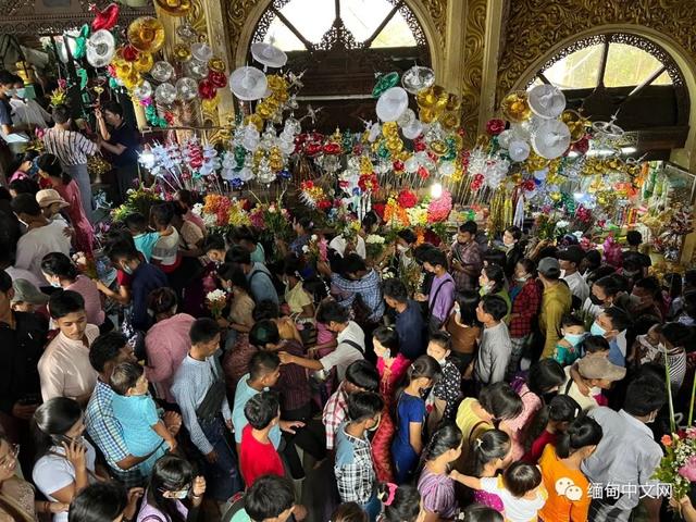 缅甸点灯节完整，实拍缅甸点灯节盛况