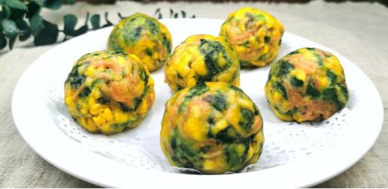 如何在家自制小白菜包子，遇到小白菜别手软