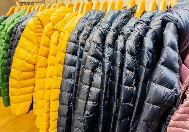 一件羽绒服一般穿几年，羽绒服穿了十年还暖和吗