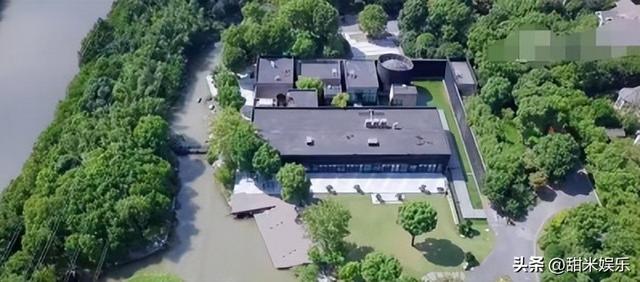 王朔与王子文私下关系，与贾乃亮传绯闻多年、未婚生子