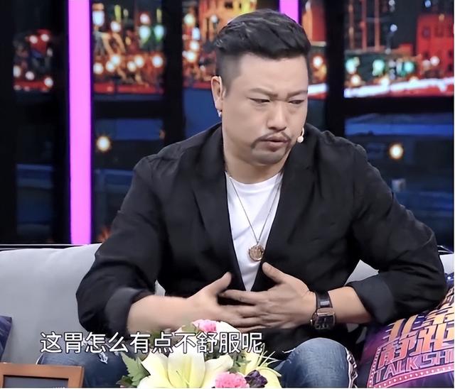 欢乐喜剧人贾冰近况，41岁演“财神爷”