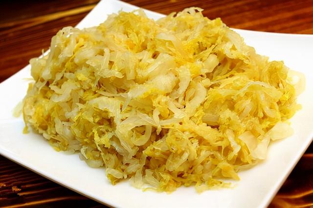 东北酸菜的腌制方法，东北腌酸菜最正宗的做法