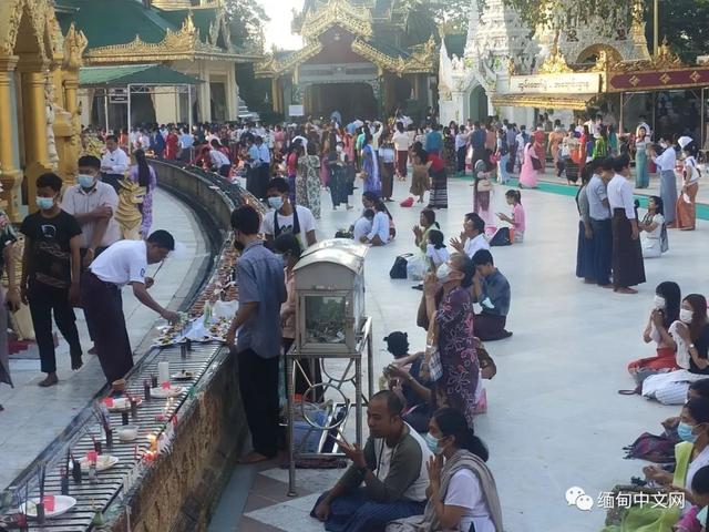 缅甸点灯节完整，实拍缅甸点灯节盛况