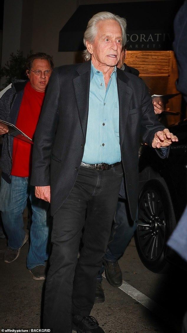 泽塔琼斯年龄多大，22年前泽塔琼斯嫁给道格拉斯