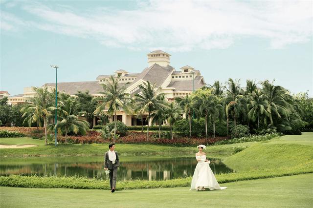 三亚旅行婚纱照，三亚异域风旅拍婚纱照价目表（你在三亚的婚纱照旅行日记）