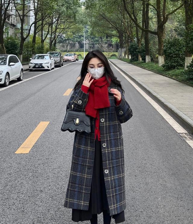 小个子女生穿衣搭配，小个子穿衣搭配这六点你需要知道（小个子女生穿衣思路要清晰）