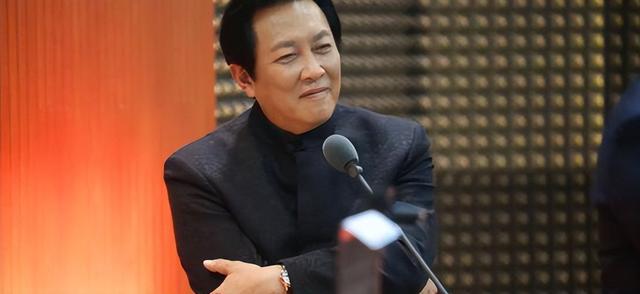 唐国强的妻子是谁，唐国强两段婚姻（唐国强前妻和现任是谁）