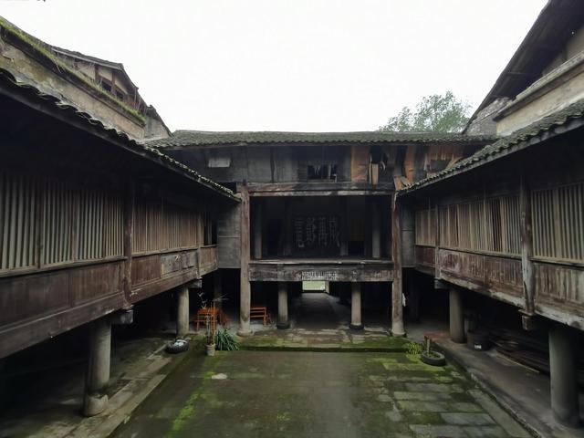 重庆主城周边古镇旅游推荐，我先给你推荐最值得游览的这二十三座