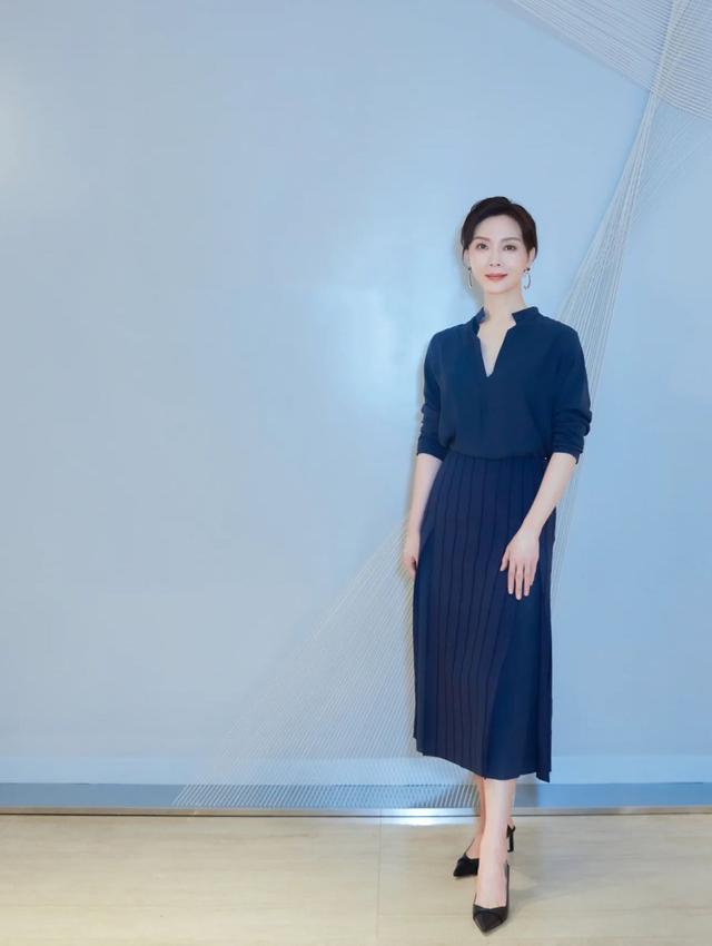 44岁陈数最美图，44岁陈数近照气质惊艳
