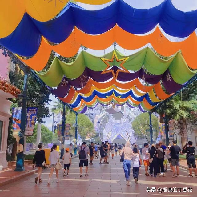 上海欢乐谷一日游，上海欢乐谷各项目游玩（旅游景点——上海欢乐谷）