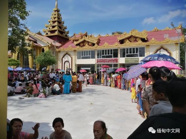 缅甸点灯节完整，实拍缅甸点灯节盛况