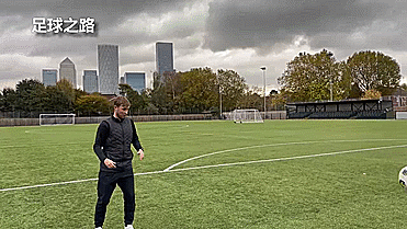 头球标准动作图解，头球的基础知识及如何防守头球