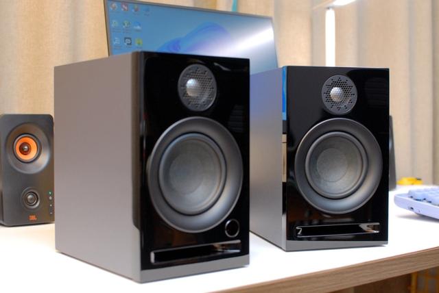 艾特铭客音响系列介绍，小桌面也能搭配的HiFi级有源音箱