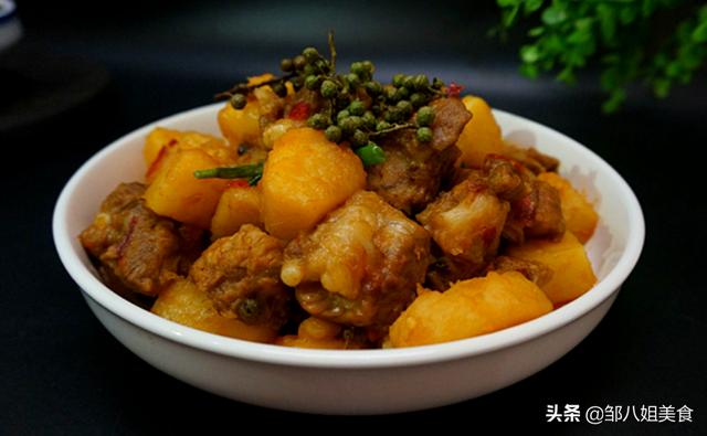 土豆是个宝维C是苹果的10倍，不上火的土豆零食做法