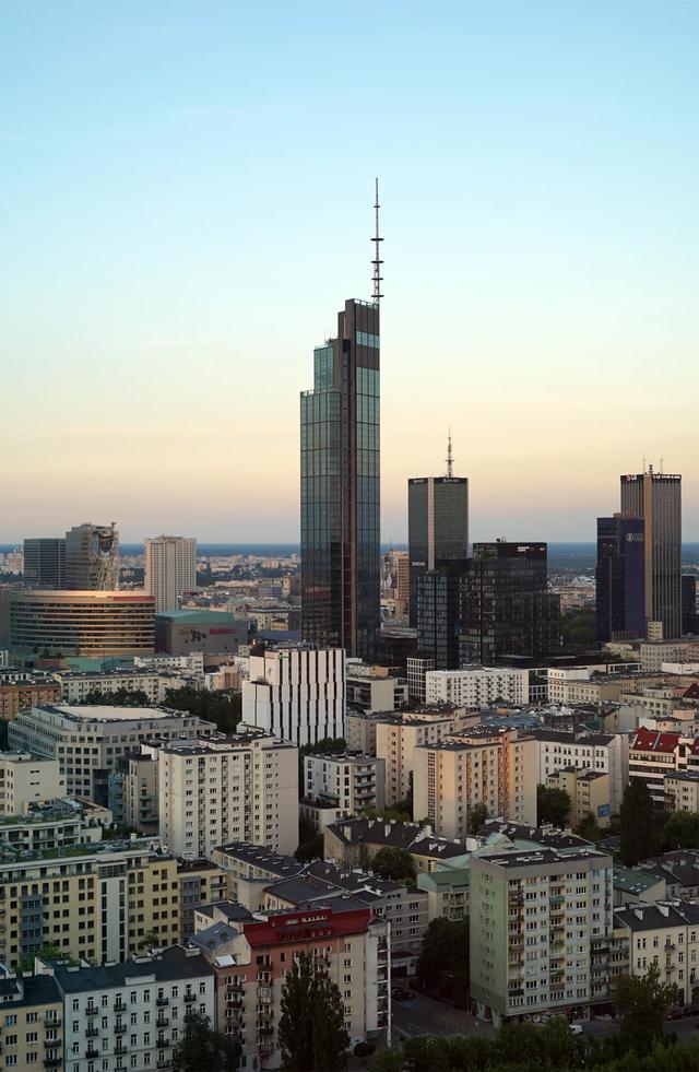 世界25座最经典的摩天大楼，2022年已过半计划年度完工的全球前20高摩天楼