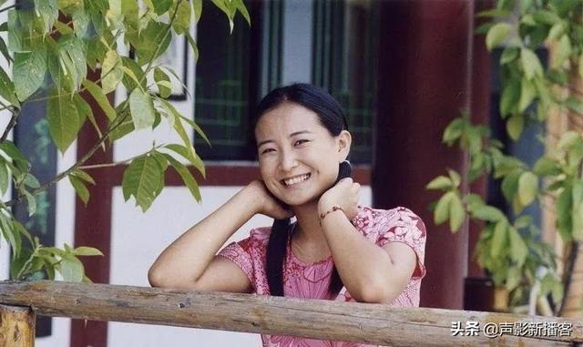 37岁的贾玲近照，贾玲：欢笑的每一步都充满不易