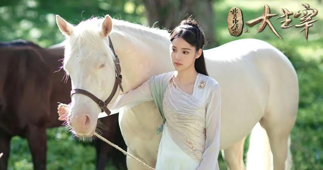 巴啦啦小魔仙演员，演员今昔对比重聚巴啦啦小魔仙（43岁装15岁玄幻大剧拍成）