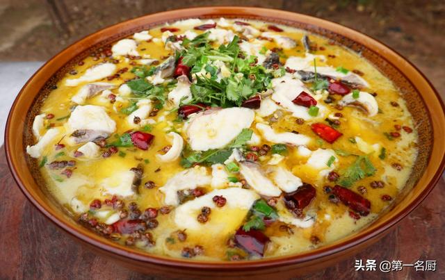 炖鱼放花椒大料吗，炖鱼最好放哪些调料