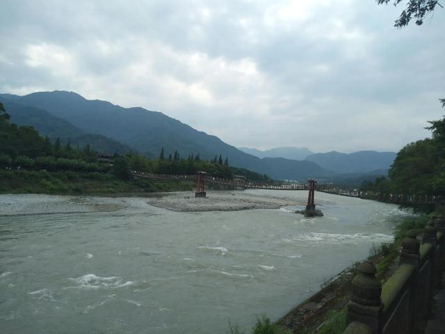 情人总是分分合合，为什么情人在一起久了就会计较（情人总分分合合）