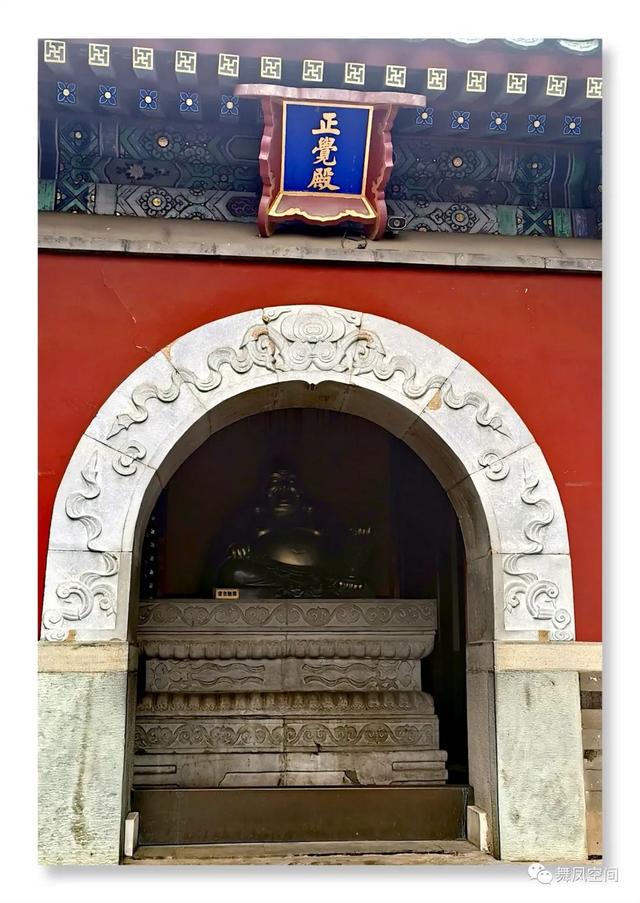 北海公园的白塔有什么来历，北海白塔