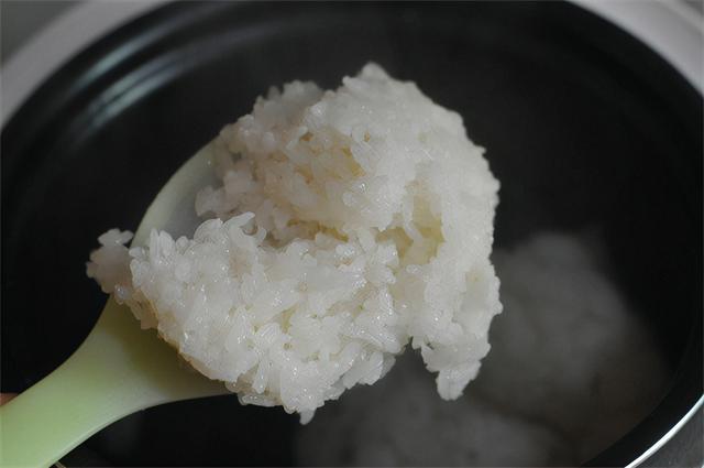 年糕可以蒸着吃吗，如何制作年糕蒸着吃（也能软糯Q弹）