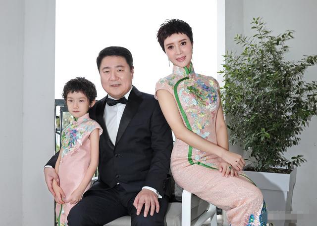 金巧巧二婚为啥嫁富豪，怒斥网友：没脑子