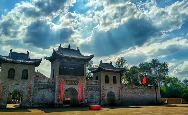 山西历史古城介绍，庭院深深中透着富华