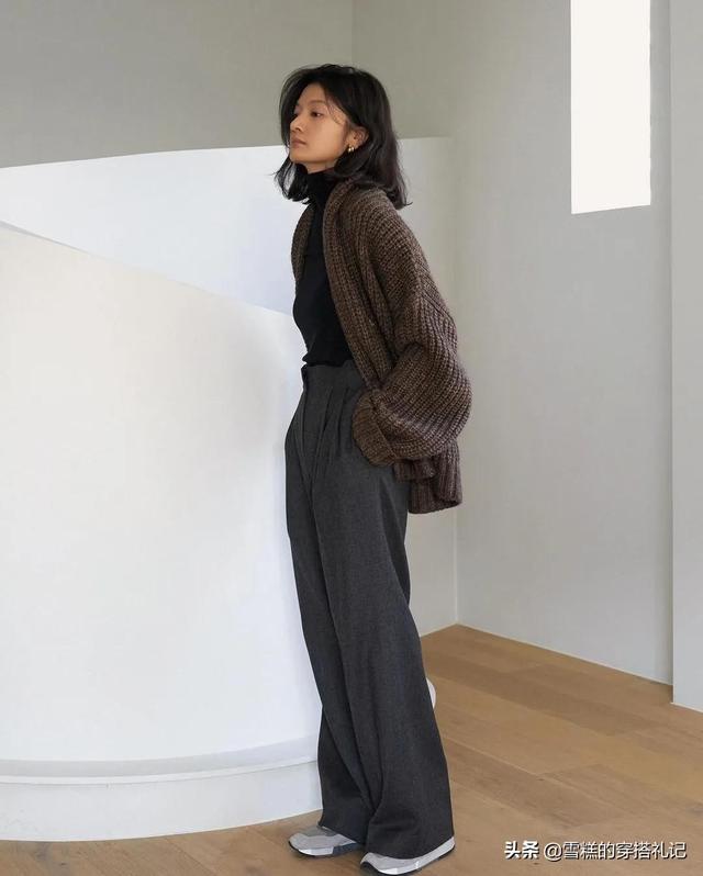 长裙配什么鞋子，配长裙穿什么鞋一年四季都可以（女人只需备齐这）