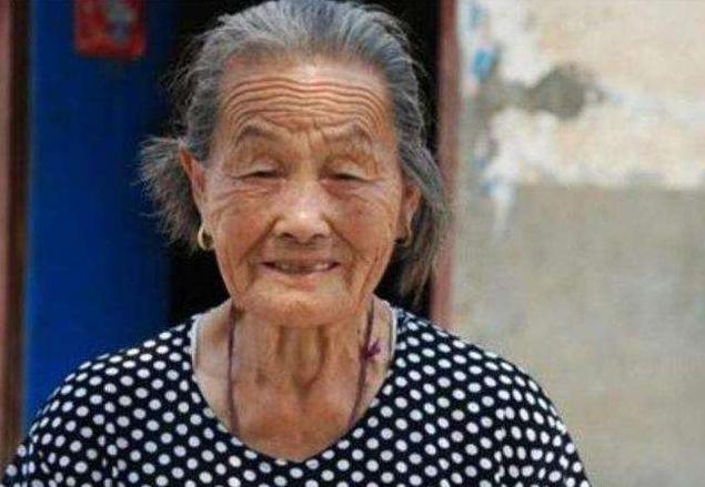 百岁老人陈秀英，百岁母亲陈秀英