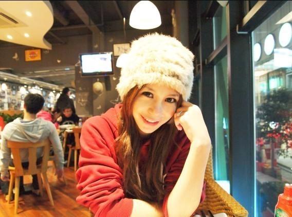 拜金女马诺现状怎么样，那个“宁可哭也要坐宝马”的女孩马诺