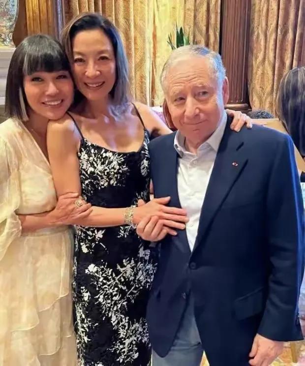 杨紫琼个人简历资料，61岁的杨紫琼，杀疯了